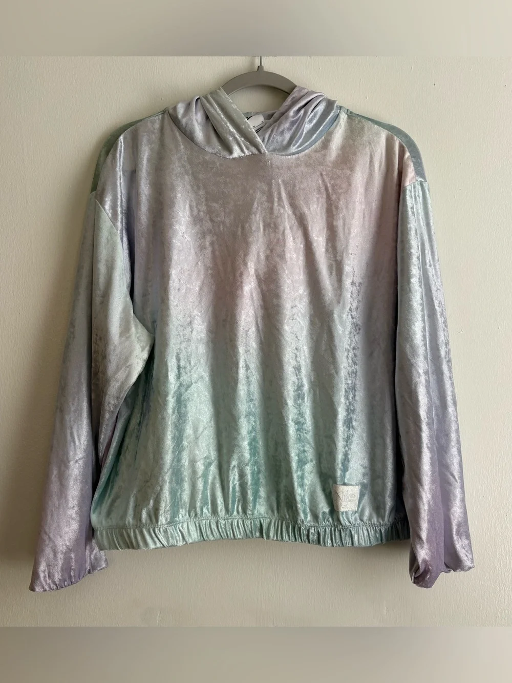 Nike Women’s Multicolor Ombré Velour Logo Pullover Hoodie Size M